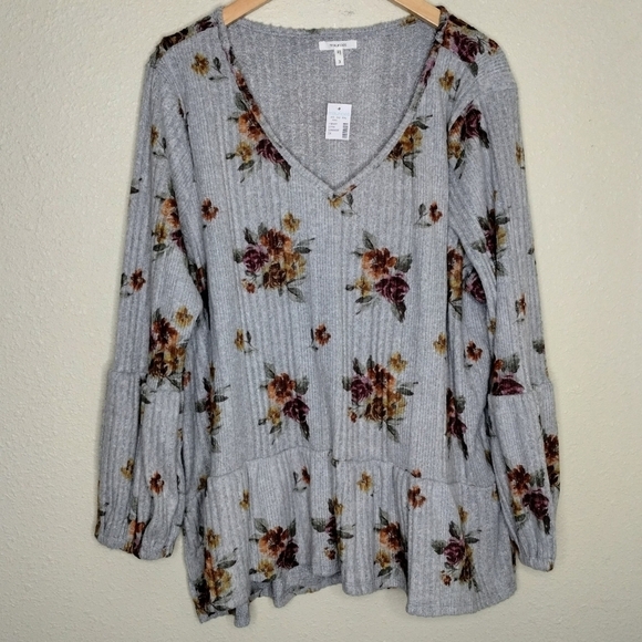 Maurices Plus Size Gray Floral Ribbed Peplum Long Sleeve Shirt size 3X - Picture 2 of 7